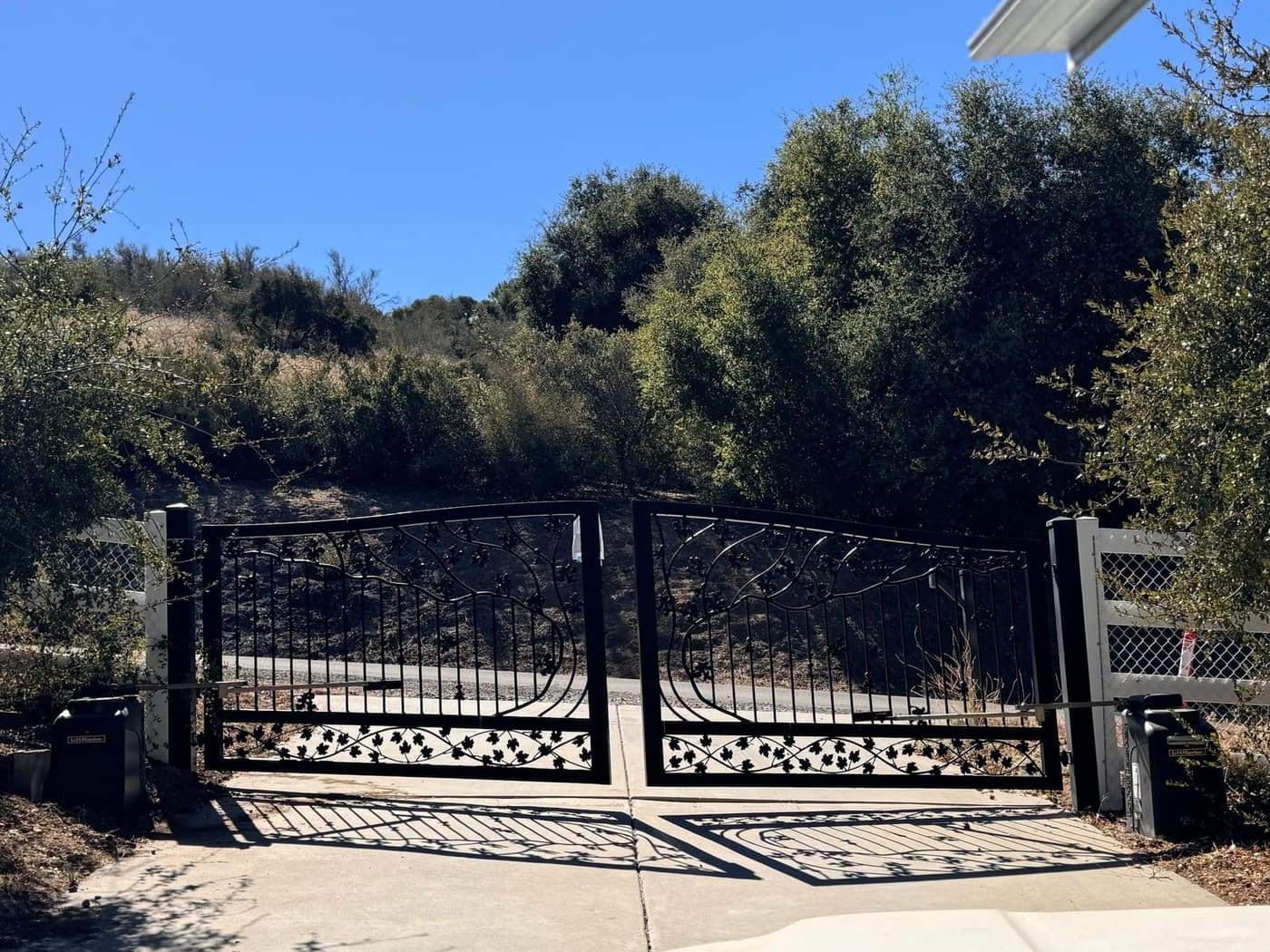 Estate Gate Systems on the Westside: An Owner's Guide